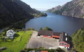 Brufjell Hostel&Parking
